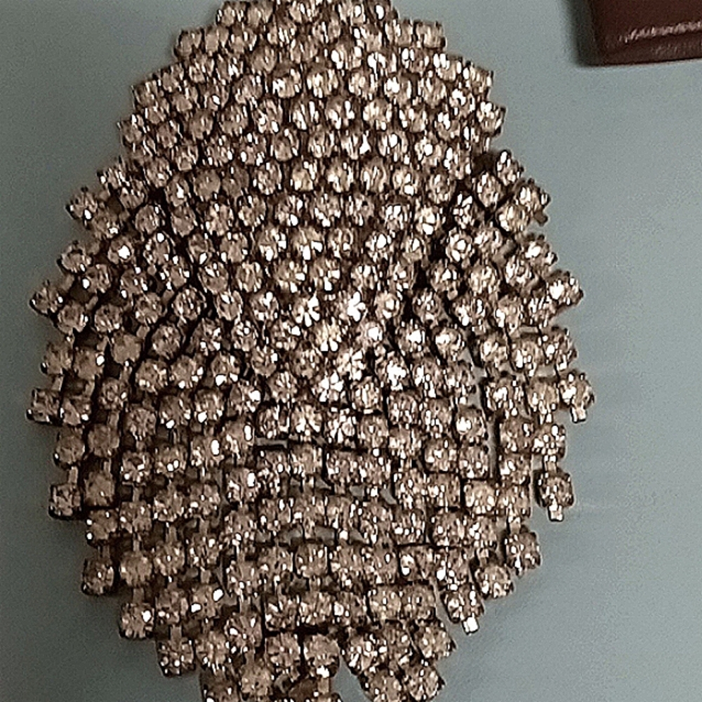 80's Rhinestone Dangle Brooch - image 2